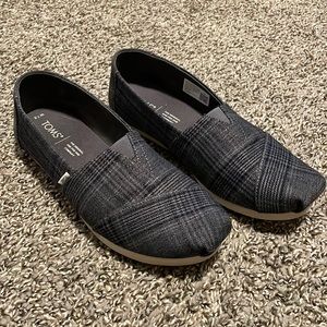 TOMS Women’s 7.5 Grey Plaid Alpargata - Excellent Condition